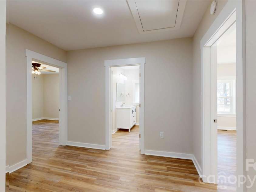403 Liberty Street, York, SC 29745.  MLS# CAR4360017, YatesRealty ID 7555. Keeping Space