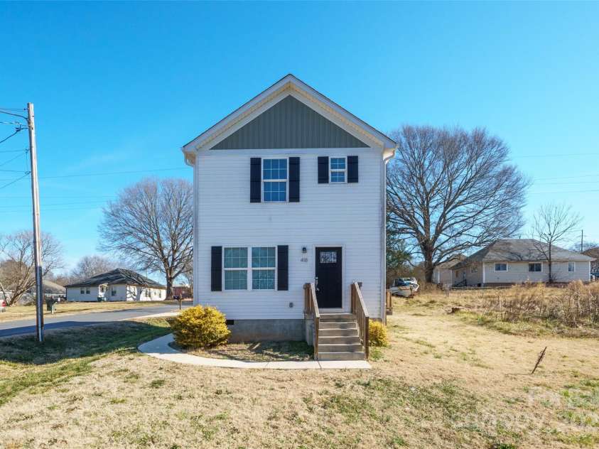 418 Pear Street, Gastonia, NC 28054.  MLS# CAR4225535, YatesRealty ID 7556. 