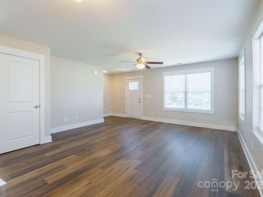 418 Pear Street, Gastonia, NC 28054.  MLS# CAR4225535, YatesRealty ID 7556. 