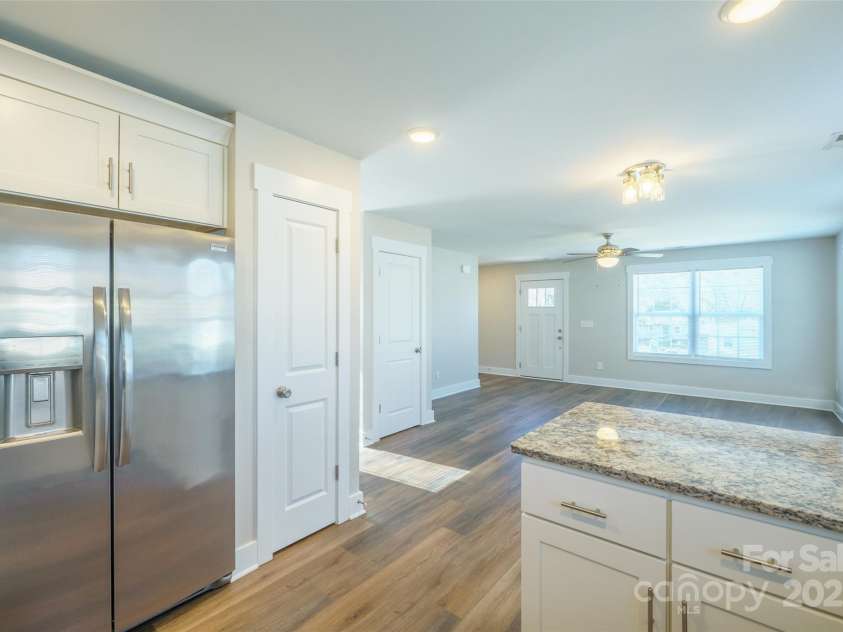 418 Pear Street, Gastonia, NC 28054.  MLS# CAR4225535, YatesRealty ID 7556. 