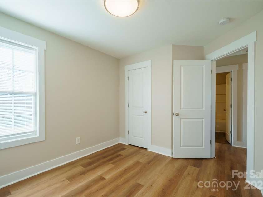 418 Pear Street, Gastonia, NC 28054.  MLS# CAR4225535, YatesRealty ID 7556. 