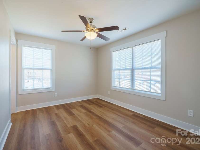 418 Pear Street, Gastonia, NC 28054.  MLS# CAR4225535, YatesRealty ID 7556. 