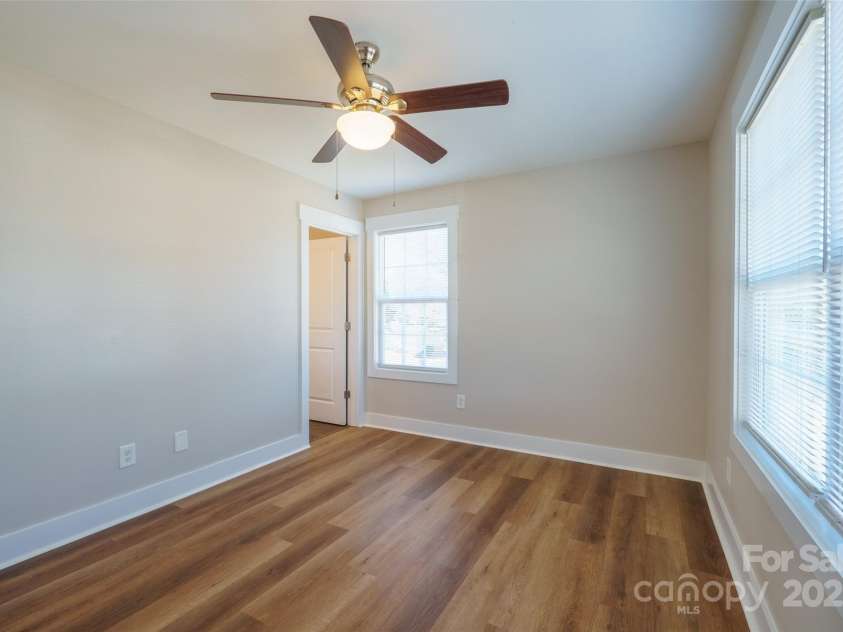 418 Pear Street, Gastonia, NC 28054.  MLS# CAR4225535, YatesRealty ID 7556. 