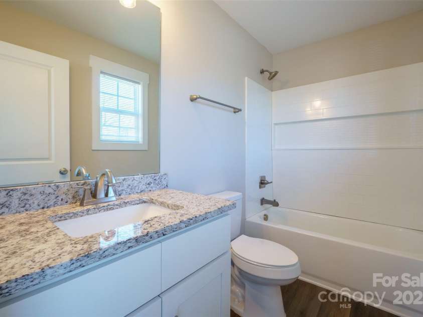 418 Pear Street, Gastonia, NC 28054.  MLS# CAR4225535, YatesRealty ID 7556. 