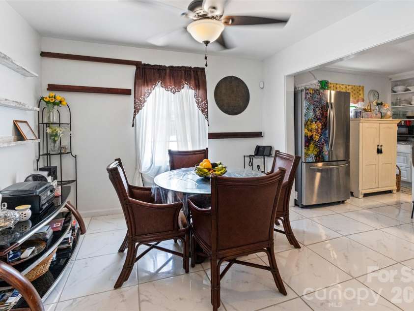 714 Pine Street, Kannapolis, NC 28081.  MLS# CAR4395619, YatesRealty ID 7556. 