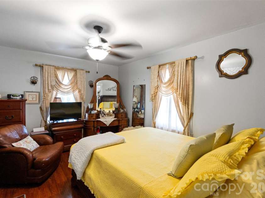 714 Pine Street, Kannapolis, NC 28081.  MLS# CAR4395619, YatesRealty ID 7556. 