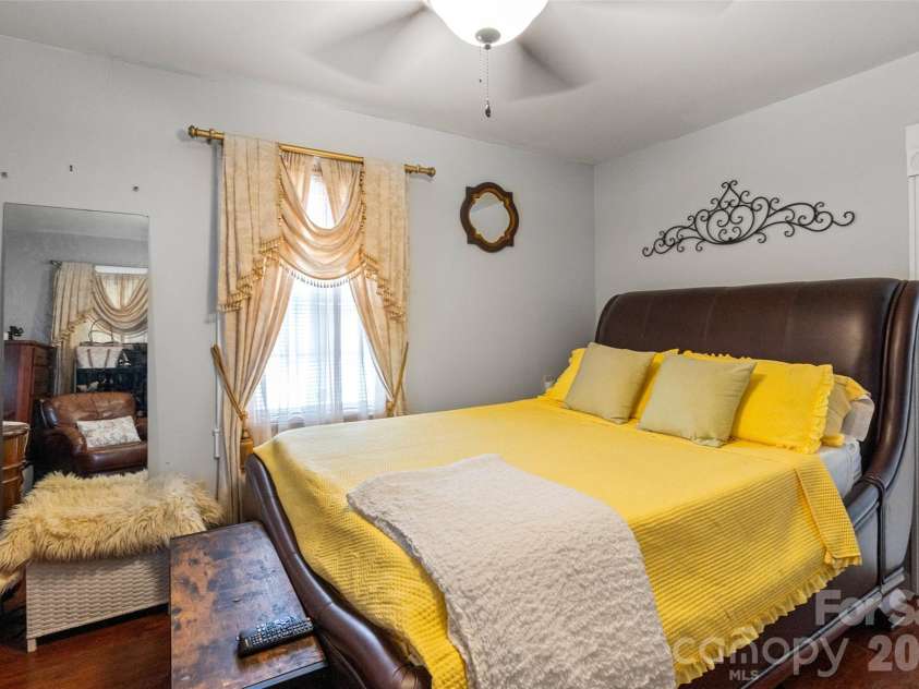 714 Pine Street, Kannapolis, NC 28081.  MLS# CAR4395619, YatesRealty ID 7556. 