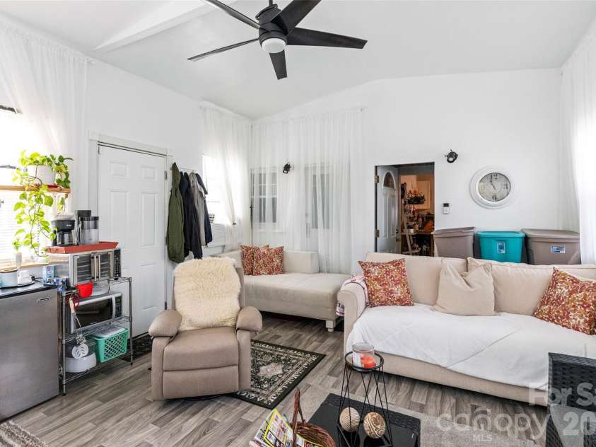714 Pine Street, Kannapolis, NC 28081.  MLS# CAR4395619, YatesRealty ID 7556. 