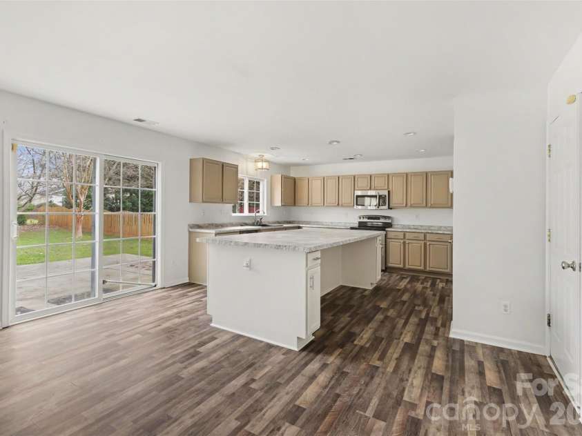 8919 Oransay Way, Charlotte, NC 28278.  MLS# CAR4353730, YatesRealty ID 7558. 