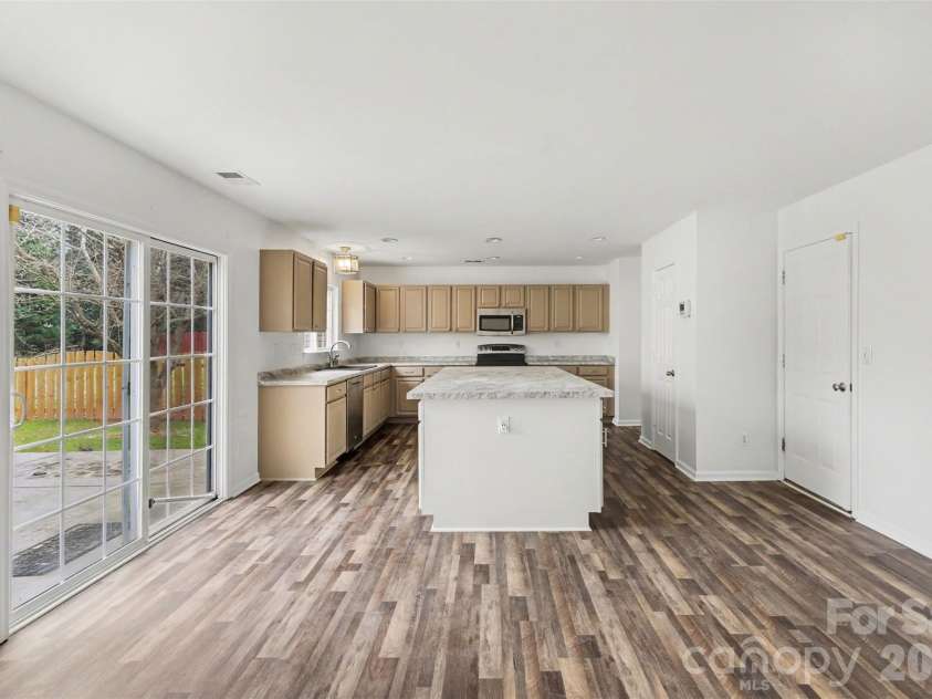 8919 Oransay Way, Charlotte, NC 28278.  MLS# CAR4353730, YatesRealty ID 7558. 