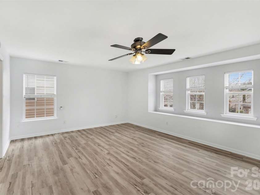 8919 Oransay Way, Charlotte, NC 28278.  MLS# CAR4353730, YatesRealty ID 7558. 