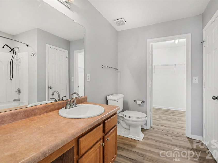 8919 Oransay Way, Charlotte, NC 28278.  MLS# CAR4353730, YatesRealty ID 7558. 