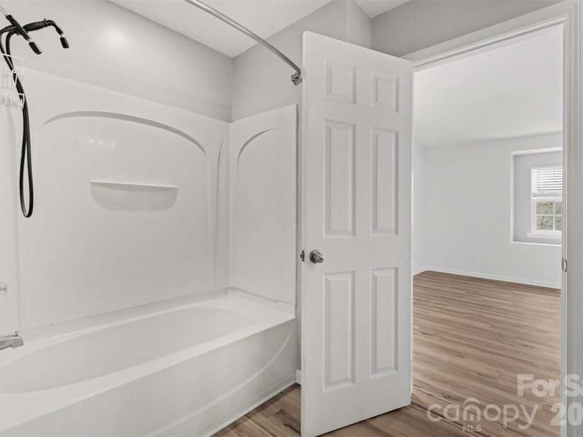 8919 Oransay Way, Charlotte, NC 28278.  MLS# CAR4353730, YatesRealty ID 7558. 
