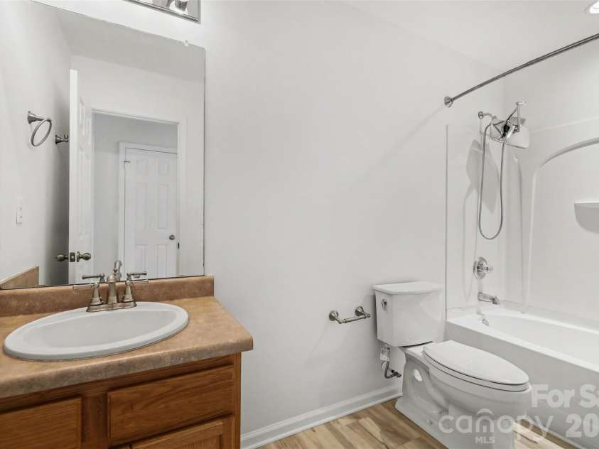 8919 Oransay Way, Charlotte, NC 28278.  MLS# CAR4353730, YatesRealty ID 7558. 