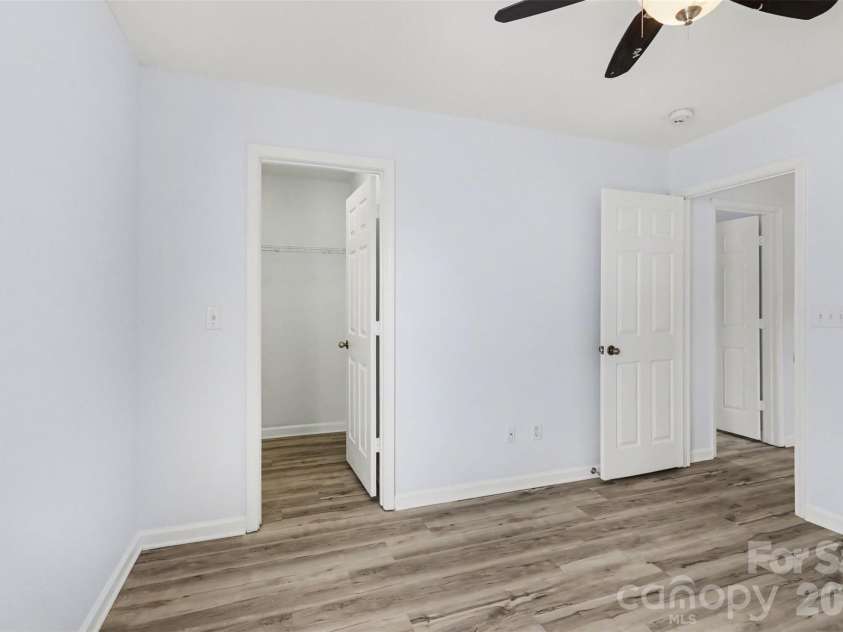 8919 Oransay Way, Charlotte, NC 28278.  MLS# CAR4353730, YatesRealty ID 7558. 