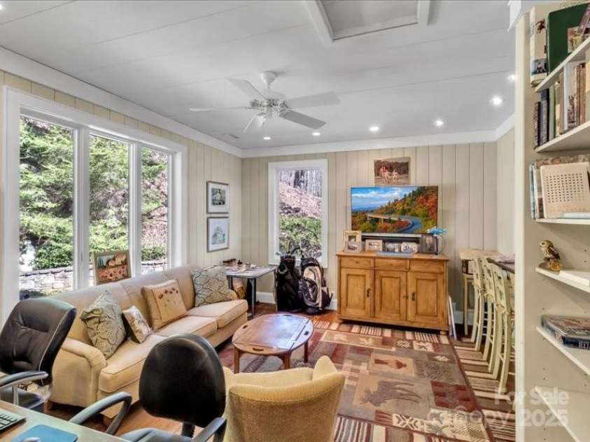 116 Dana Road, Waynesville, NC 28786.  MLS# CAR4243945, YatesRealty ID 756. 