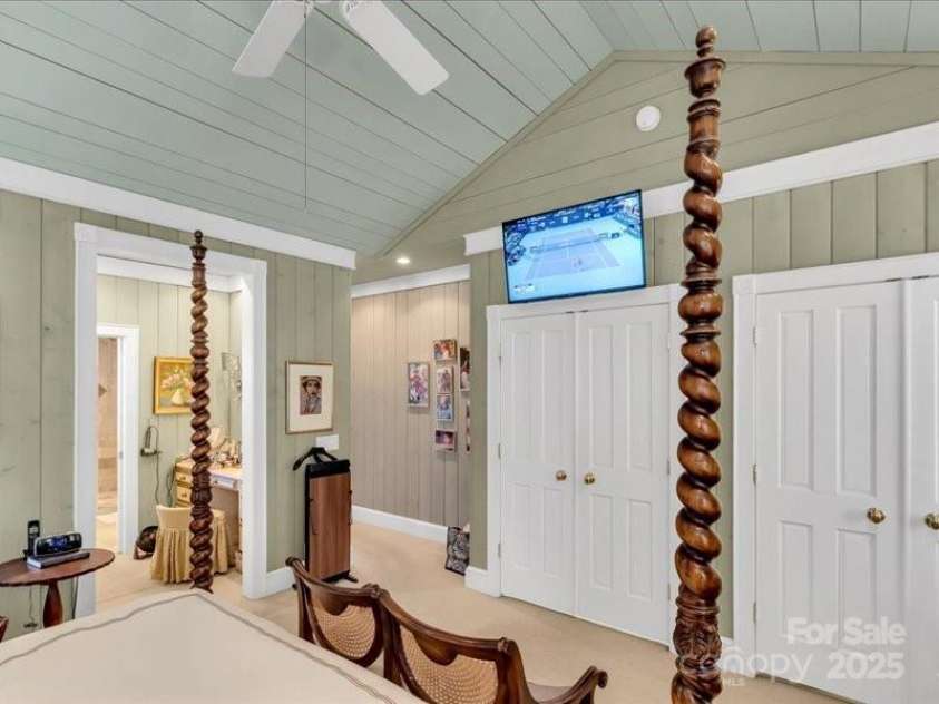 116 Dana Road, Waynesville, NC 28786.  MLS# CAR4243945, YatesRealty ID 756. 