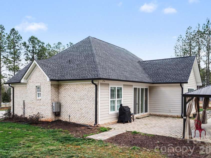 615 Short Stroll Court, Clover, SC 29710.  MLS# CAR4353901, YatesRealty ID 7561. 