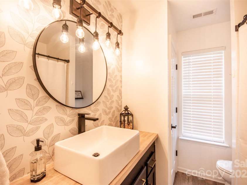 118 Heathrow Lane, Statesville, NC 28677.  MLS# CAR4239354, YatesRealty ID 7562. 