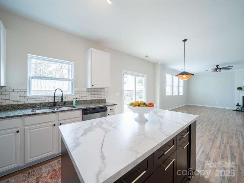 1120 Spicewood Pines Road, Fort Mill, SC 29708.  MLS# CAR4215795, YatesRealty ID 7563. Kitchen