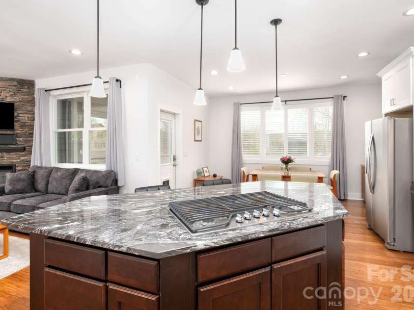 31 Central Avenue, Asheville, NC 28806.  MLS# CAR4355209, YatesRealty ID 7563. Open Flowing Floor Plan 
