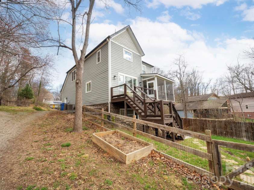 31 Central Avenue, Asheville, NC 28806.  MLS# CAR4355209, YatesRealty ID 7563. Rear View and approach up Easement