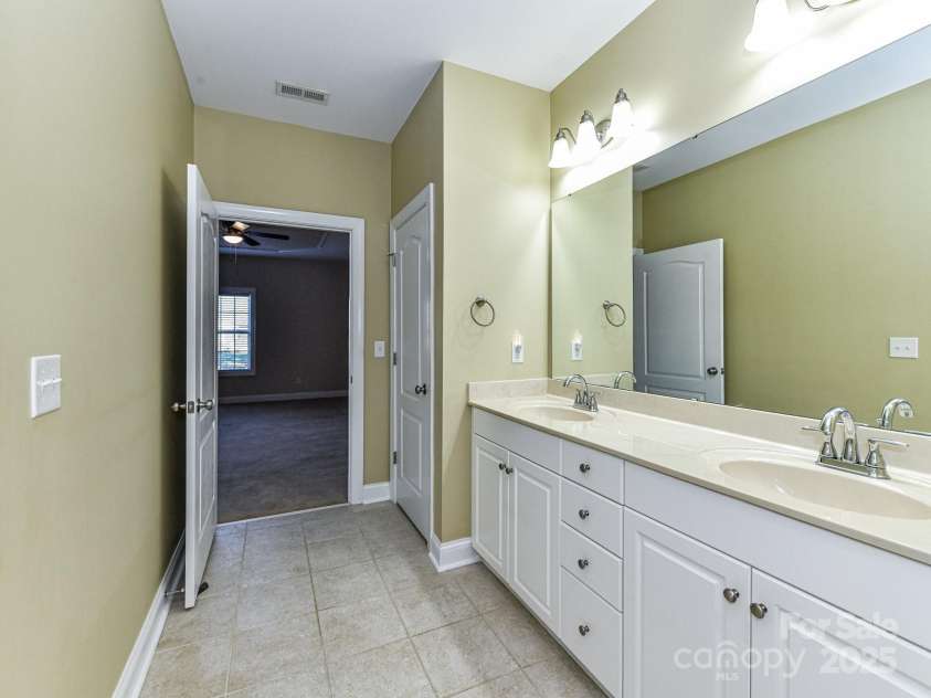 2802 Santiago Circle, Monroe, NC 28110.  MLS# CAR4324439, YatesRealty ID 7564. 