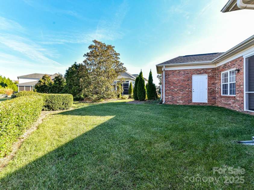 2802 Santiago Circle, Monroe, NC 28110.  MLS# CAR4324439, YatesRealty ID 7564. 