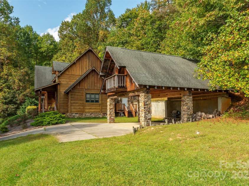85 Prospectors Trail, Black Mountain, NC 28711.  MLS# CAR4307945, YatesRealty ID 7565. 