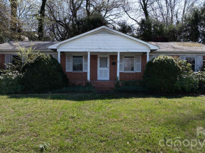 308 Concord Street, Morganton, NC 28655.  MLS# CAR4356808, YatesRealty ID 7566. 