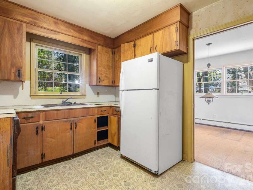 308 Concord Street, Morganton, NC 28655.  MLS# CAR4356808, YatesRealty ID 7566. 