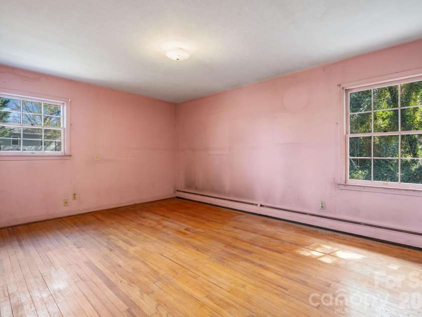 308 Concord Street, Morganton, NC 28655.  MLS# CAR4356808, YatesRealty ID 7566. 