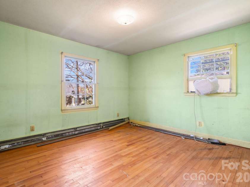 308 Concord Street, Morganton, NC 28655.  MLS# CAR4356808, YatesRealty ID 7566. 