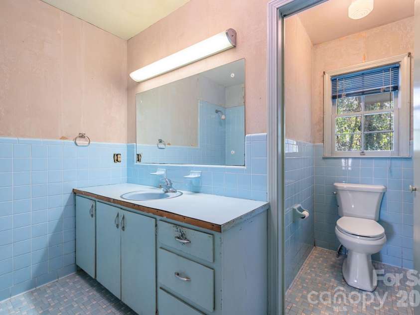 308 Concord Street, Morganton, NC 28655.  MLS# CAR4356808, YatesRealty ID 7566. 