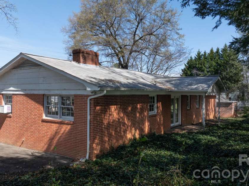 308 Concord Street, Morganton, NC 28655.  MLS# CAR4356808, YatesRealty ID 7566. 