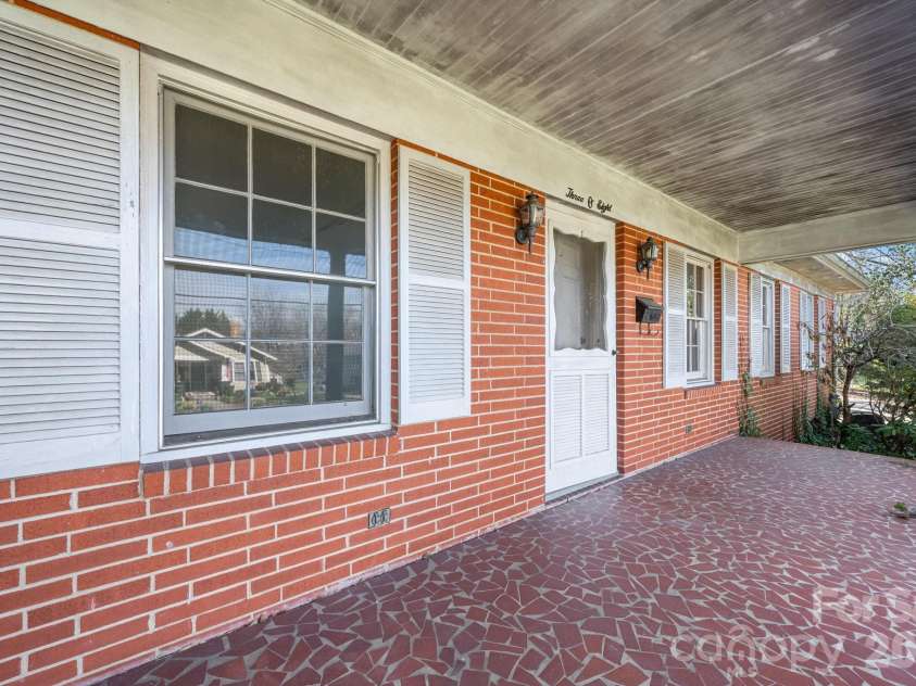 308 Concord Street, Morganton, NC 28655.  MLS# CAR4356808, YatesRealty ID 7566. 