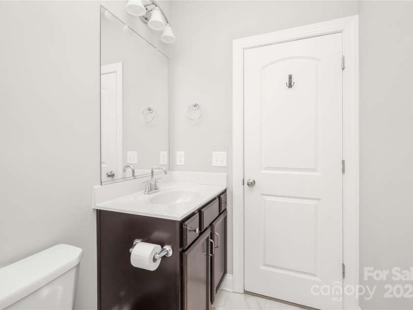 169 Turnberry Drive, Mocksville, NC 27028.  MLS# CAR4239304, YatesRealty ID 7567. Guest Bathroom