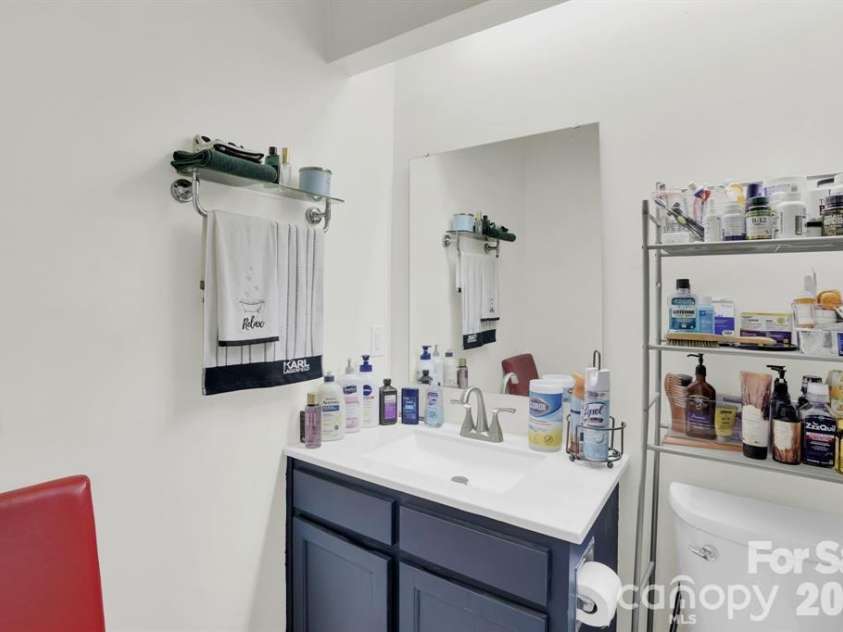 2911 Iron Gate Lane, Charlotte, NC 28212.  MLS# CAR4341390, YatesRealty ID 7567. 