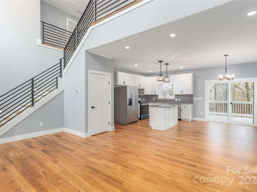 255 Cougar Trail, Clyde, NC 28716.  MLS# CAR4207034, YatesRealty ID 7568. 