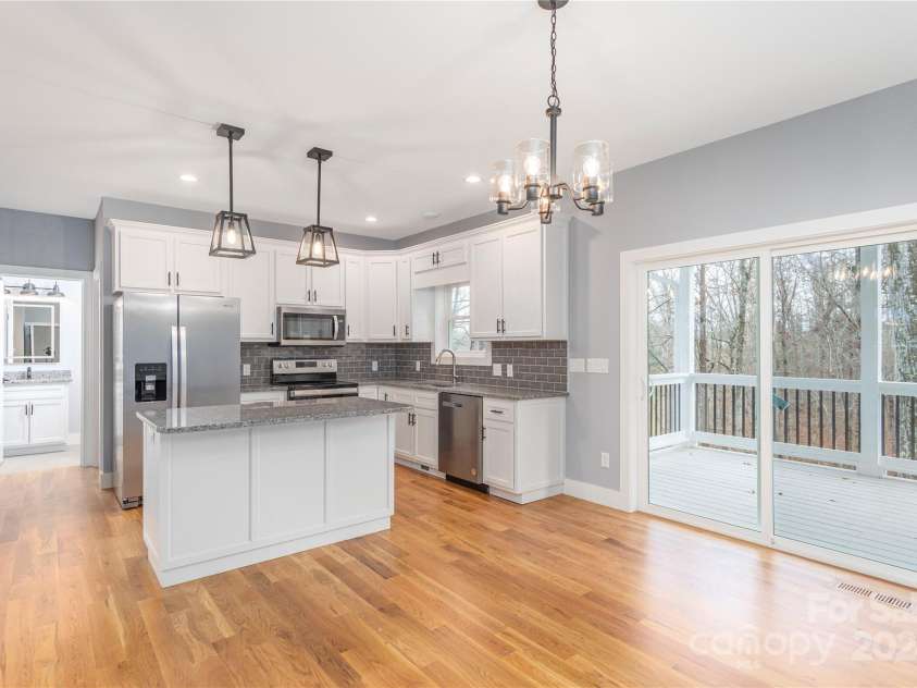 255 Cougar Trail, Clyde, NC 28716.  MLS# CAR4207034, YatesRealty ID 7568. 