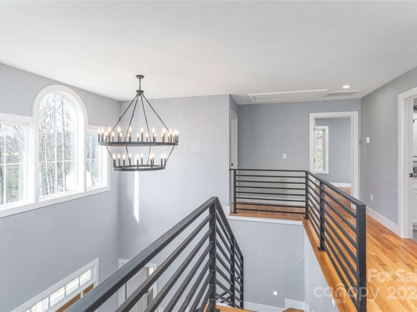 255 Cougar Trail, Clyde, NC 28716.  MLS# CAR4207034, YatesRealty ID 7568. 