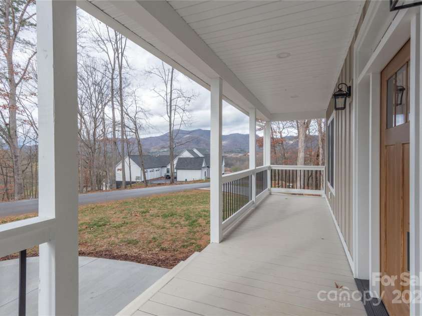 255 Cougar Trail, Clyde, NC 28716.  MLS# CAR4207034, YatesRealty ID 7568. 