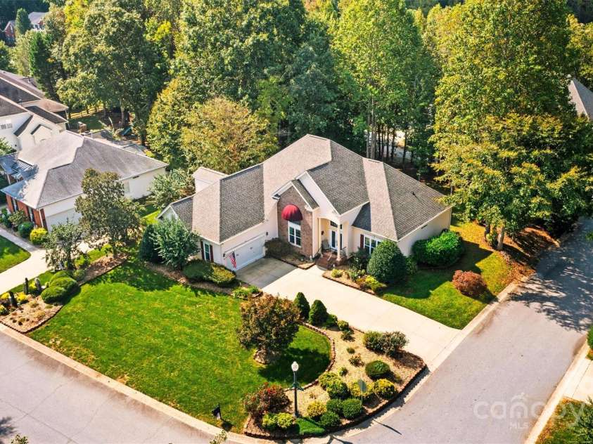 1375 Valhalla Drive, Denver, NC 28037.  MLS# CAR4189657, YatesRealty ID 7569. 