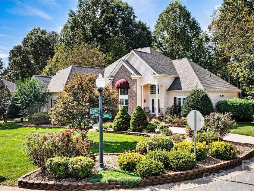 1375 Valhalla Drive, Denver, NC 28037.  MLS# CAR4189657, YatesRealty ID 7569. 