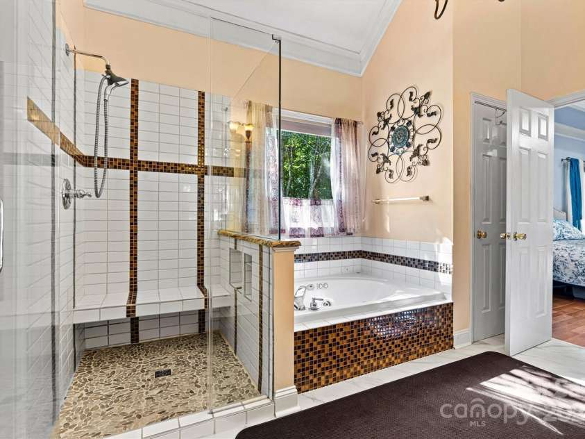 1375 Valhalla Drive, Denver, NC 28037.  MLS# CAR4189657, YatesRealty ID 7569. 