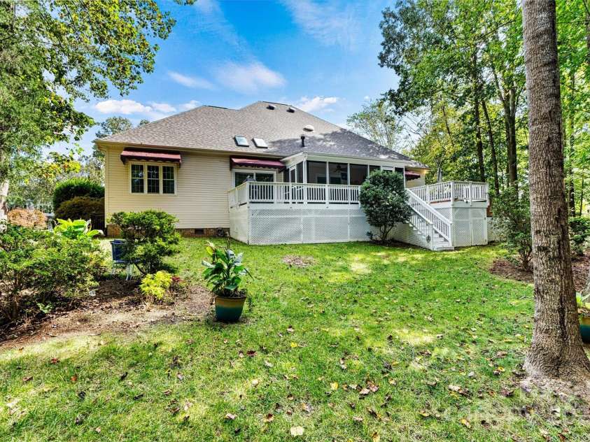 1375 Valhalla Drive, Denver, NC 28037.  MLS# CAR4189657, YatesRealty ID 7569. 