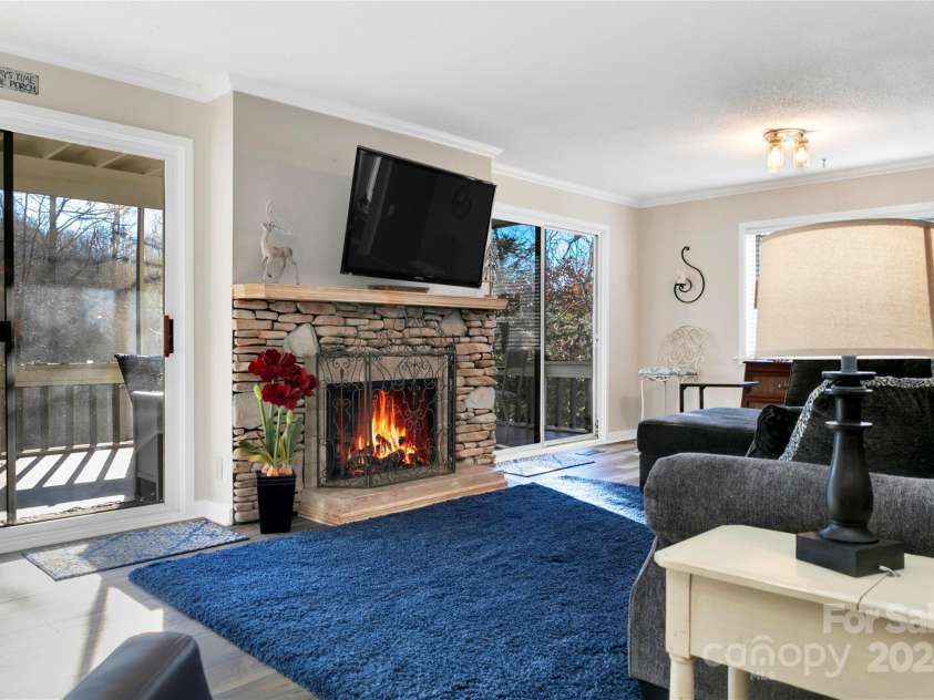273 Tinequa Drive, Brevard, NC 28712.  MLS# CAR4204439, YatesRealty ID 757. 