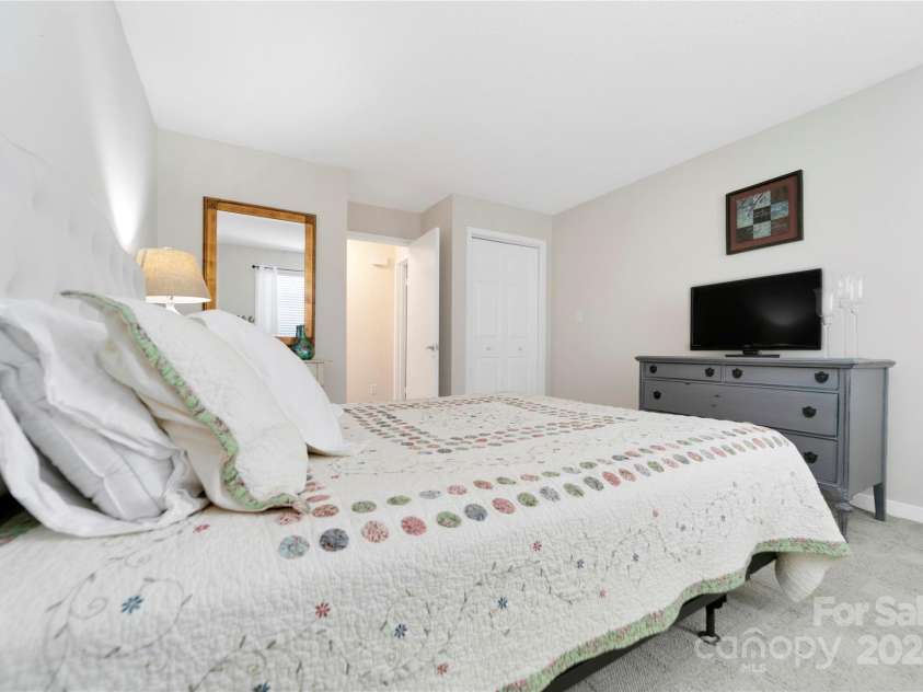 273 Tinequa Drive, Brevard, NC 28712.  MLS# CAR4204439, YatesRealty ID 757. 
