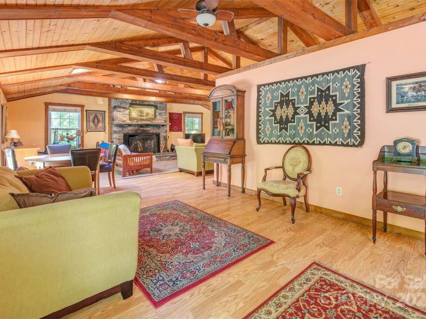 12 Rollingwood Road, Asheville, NC 28805.  MLS# CAR4178766, YatesRealty ID 7570. 