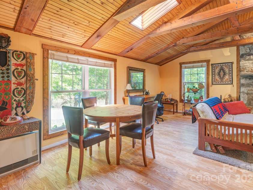 12 Rollingwood Road, Asheville, NC 28805.  MLS# CAR4178766, YatesRealty ID 7570. 